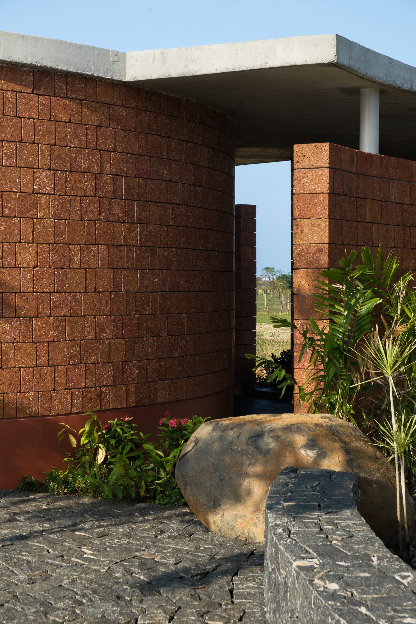 Four Walls Pavilion photographed by Geomorph Studio 5