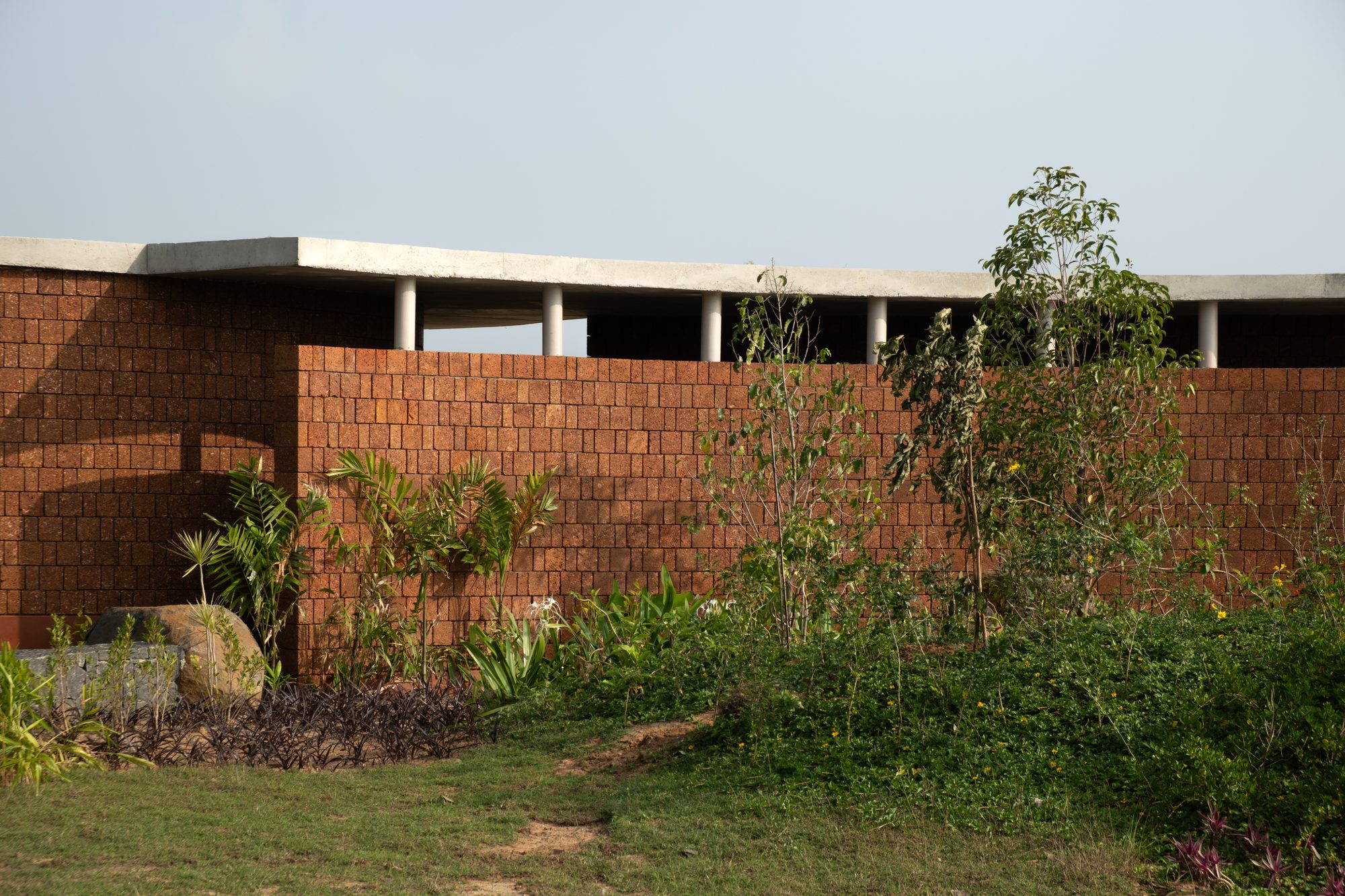 Four Walls Pavilion photographed by Geomorph Studio 18